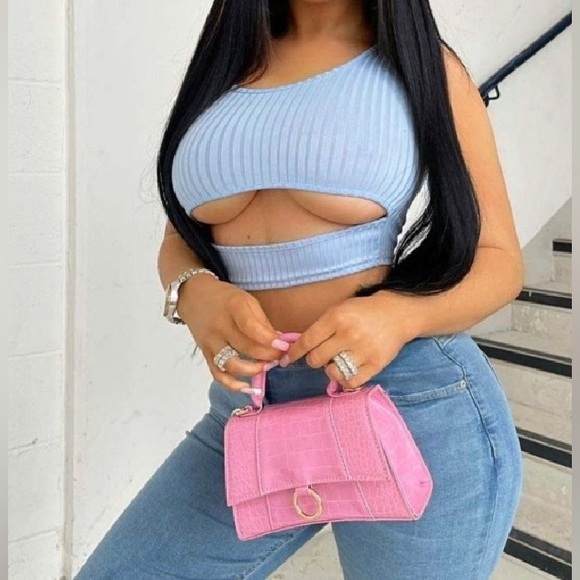 That gurl crop tops - Picture 5 of 5